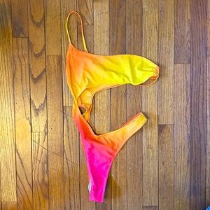 Kylie Jenner One-Piece- Never worn!